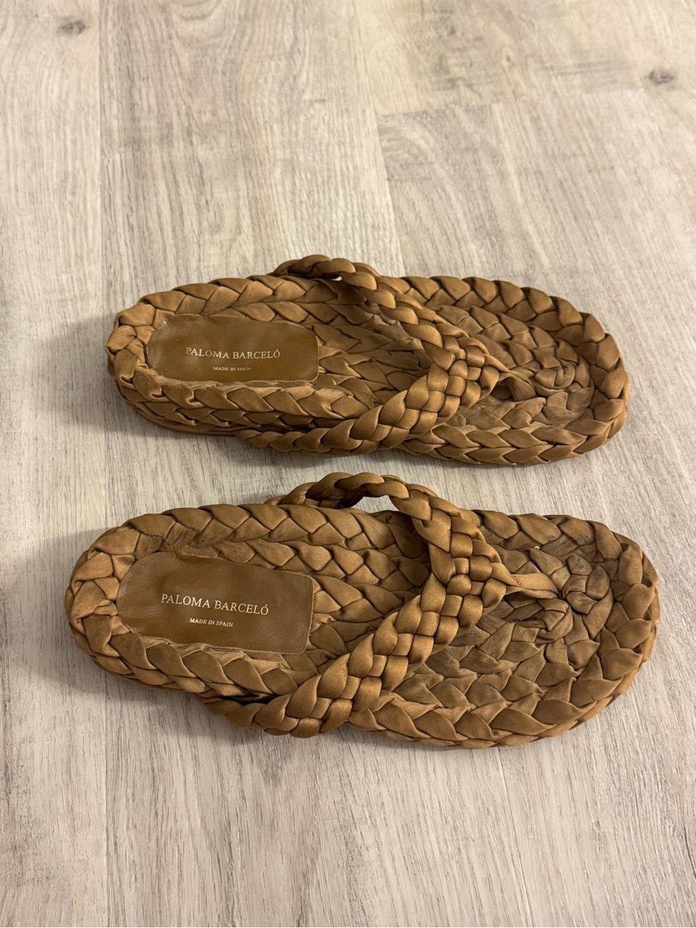 Paloma Barcelo Lise Woven Thong Style Sandals Brown Size 39 US size 9